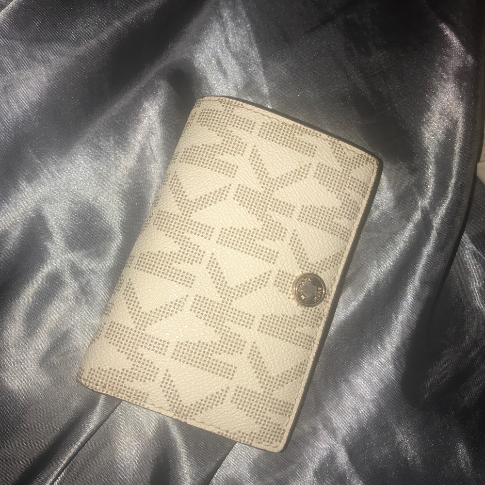MK WALLET